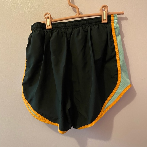 Nike shorts - Picture 3 of 3